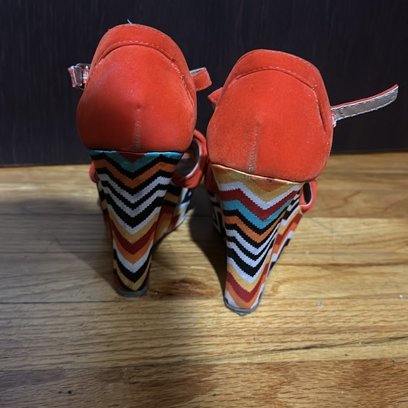Missoni Looking Wedges - Picture 4 of 4